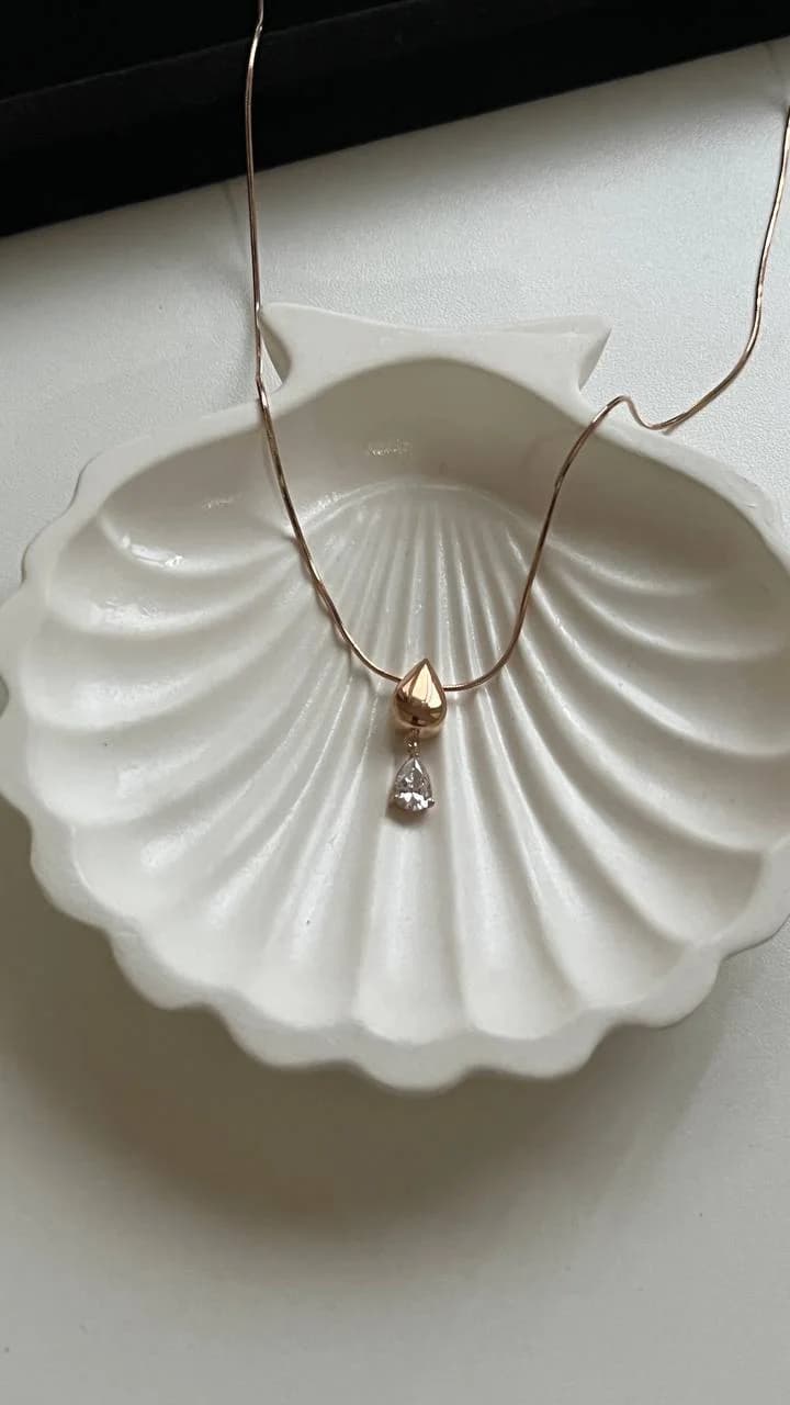 Rose Gold Teardrop Necklace