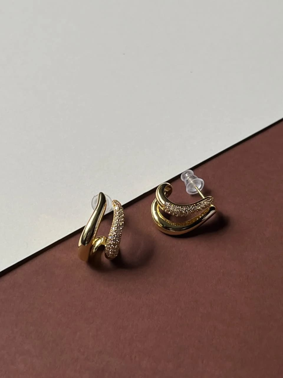 Why Your Gold Jewellery Turns Black (And How to Stop It)